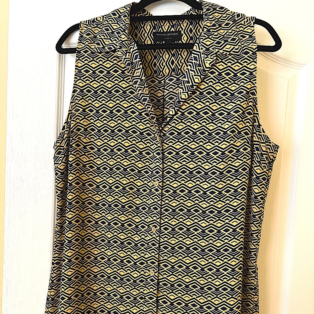 Banana Republic Large, Collared Tank Top — Patterned Navy & Tan